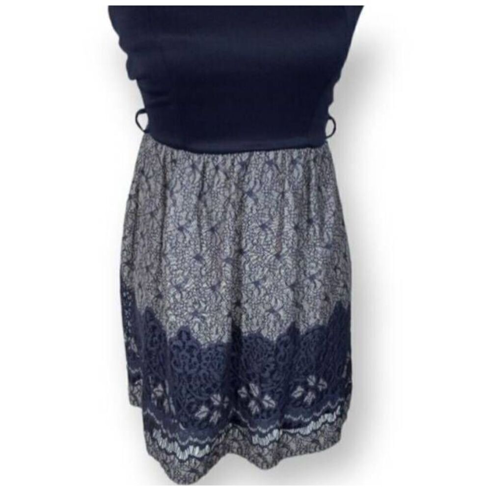 JANUARY 7 NAVY & WHITE STRAPLESS DRESS SZ.S EUC BELT NOT INCLUDED. - Picture 4 of 7